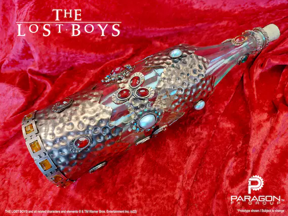 THE LOST BOYS
PARAGON FX GROUP
THE LOST BOYS and all related characters and elements © & TM Warner Bros. Entertainment Inc. (s22)
*Prototype shown / Subject to change