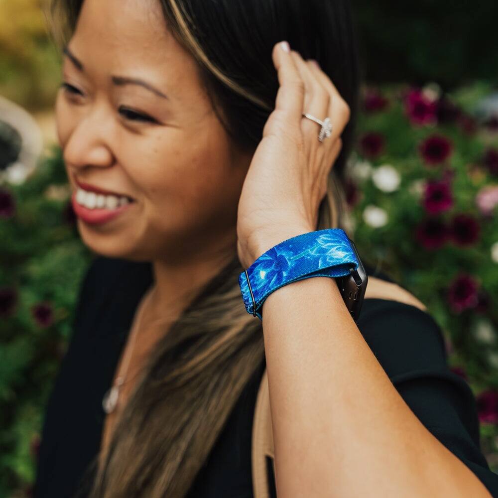 Alt View 4. ZOX - Find Your Center NFC Smartwatch Band, 20mm - Navy.