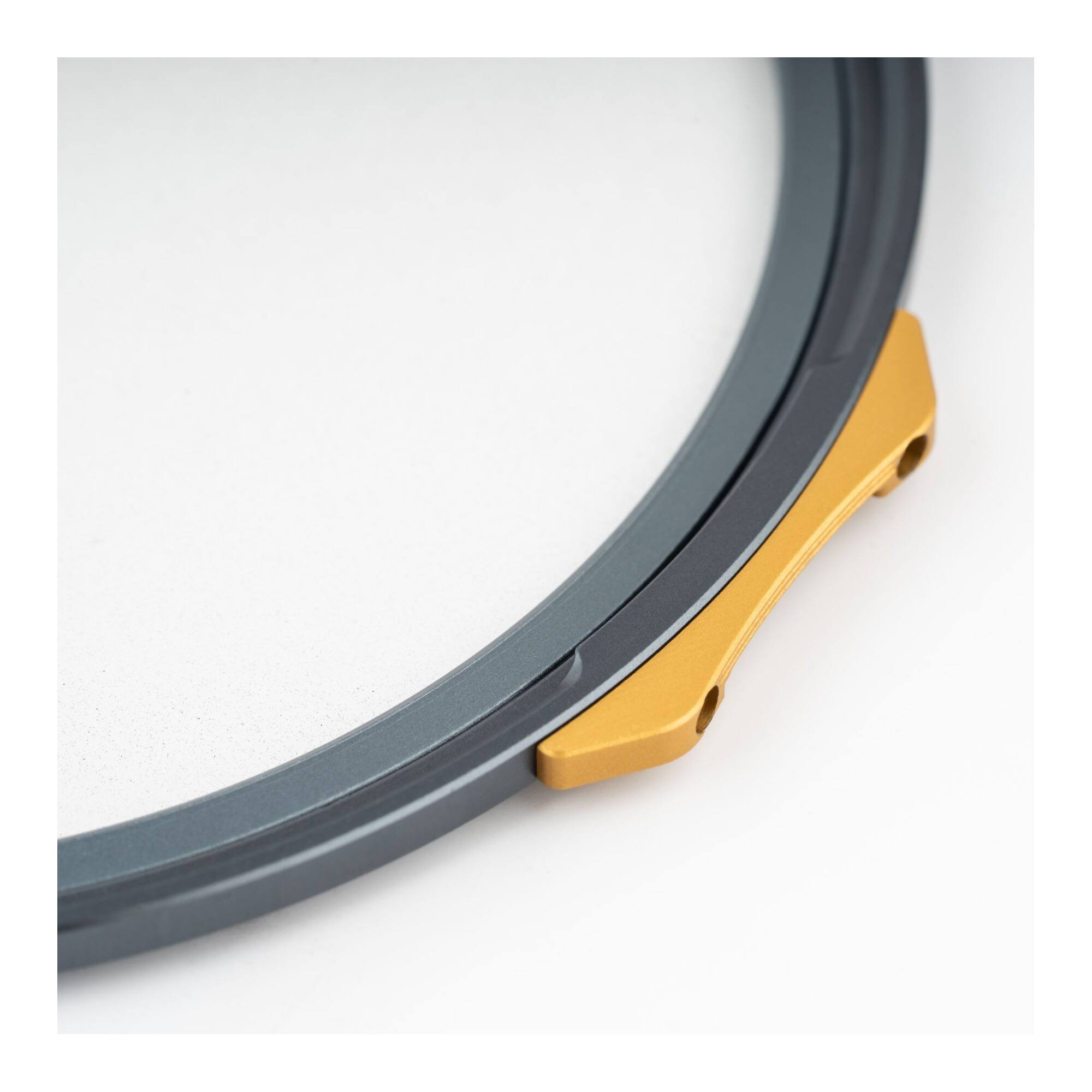 Left. NiSi - NiSi JetMag Pro Pure Mist 1/4 82MAG Magnetic Filter (White Mist).