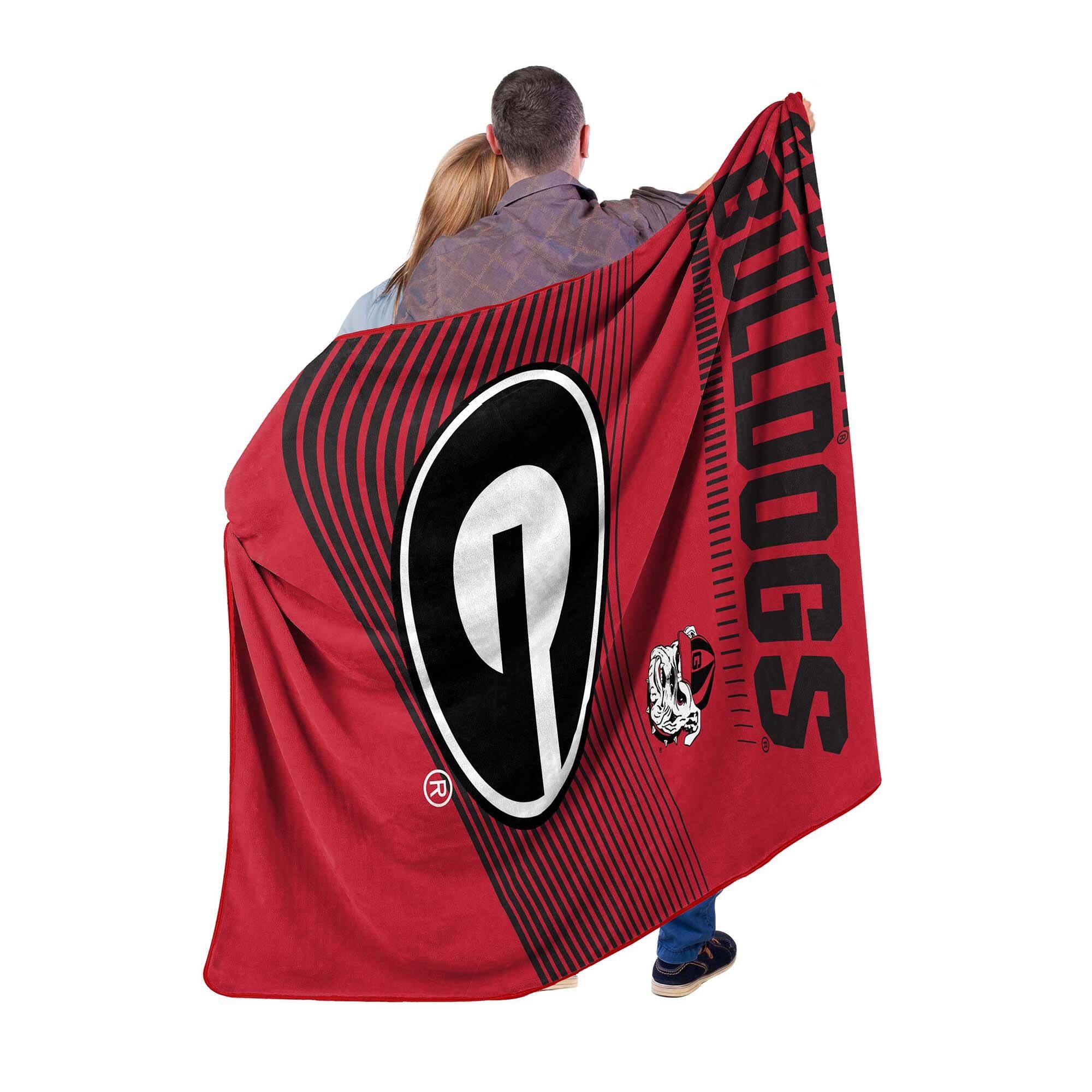 Angle. Sweet Home Collection - NCAA Georgia Bulldogs 60" x 80" Raschel Throw Blanket - Red.