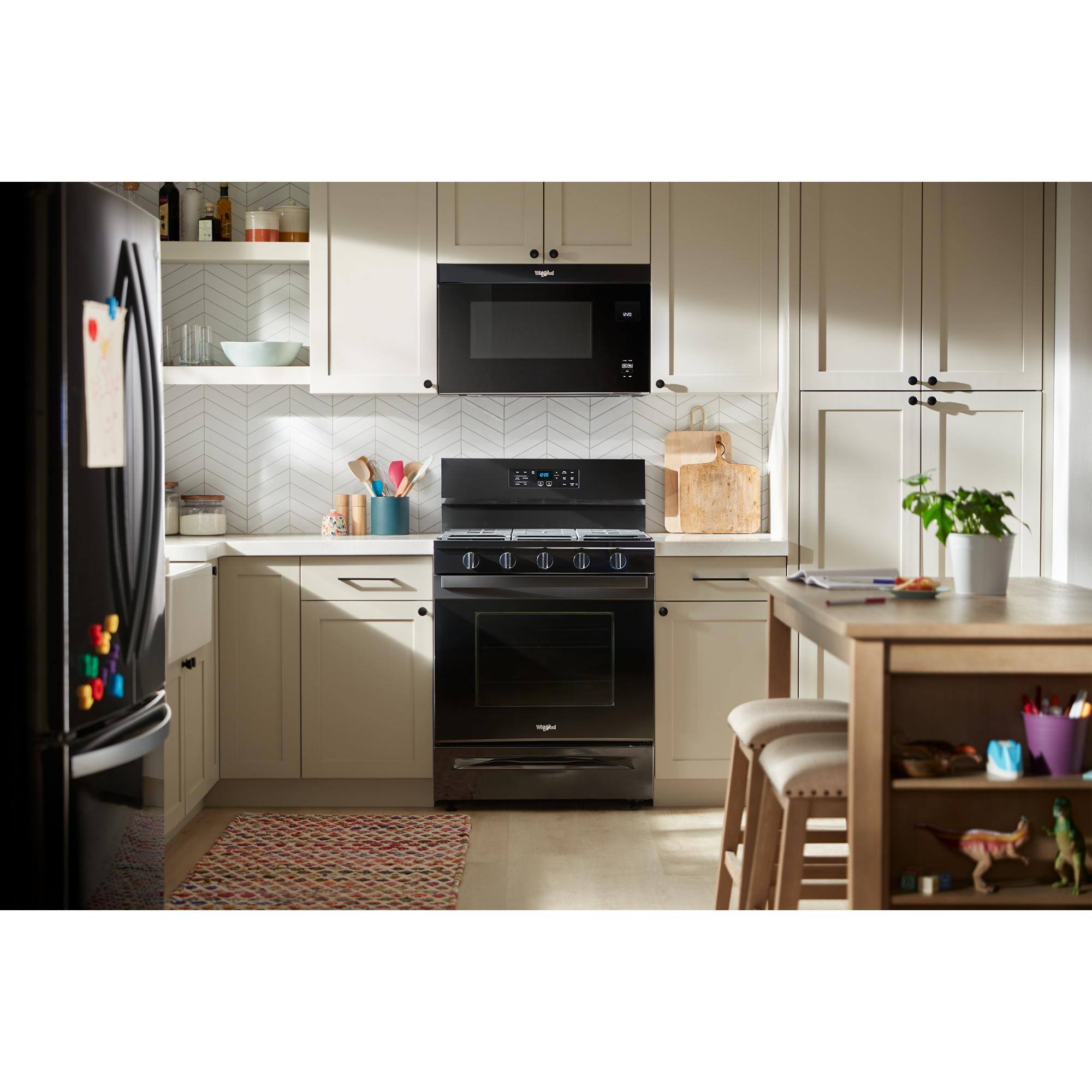 Alt View 22. Whirlpool - 5.0 Cu. Ft. Freestanding Single Gas Range with Air Fry and Air Baking - Black.