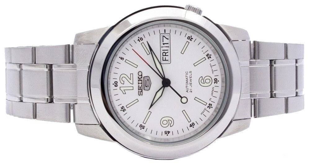 Sure, here is the corrected and grouped text from the image:

- SEIKO
- 6 AUTOMATIC JEWELS
- 21 JAPAN
- MADE
- FR117
- 12
- 3
- 6
- 9
- 12
- 30
- 45
- 60
- 15
- 30
- 45
- 60
- 15
- 30
- 45
- 60
- 15
- 30
- 45
- 60
- 15
- 30
- 45
- 60
- 15
- 30
- 45
- 60
- 15
- 30
- 45
- 60
- 15
- 30
- 45
- 60
- 15
- 30
- 45
- 60
- 15
- 30
- 45
