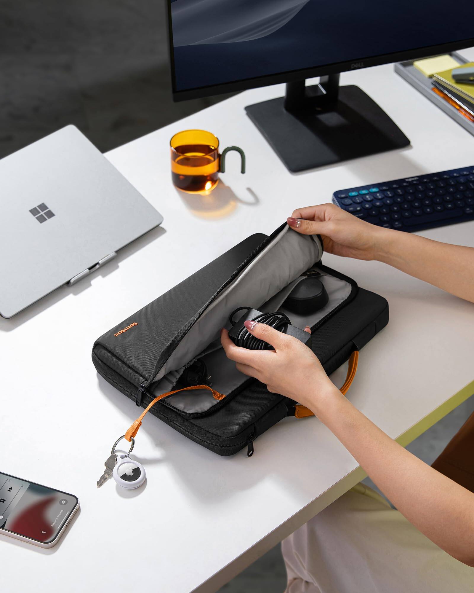 DELL

n
x

F
.
* >
-
k
tomtoc
1 =