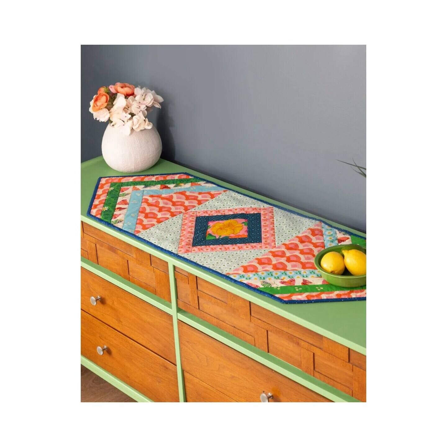 Back. AccuQuilt - June Tailor Quilt As You Go Table Runner Quilt Pattern Morning Blend.