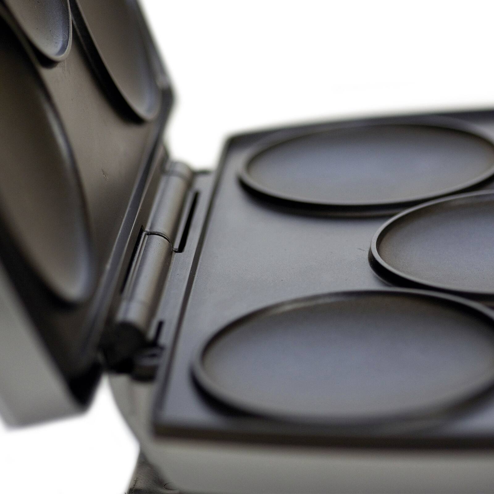 Alt View 3. Brentwood - Brentwood AR-136 6 Piece Non-Stick Arepa Maker - Silver.