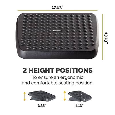 17.63" x 13.13"  
2 HEIGHT POSITIONS  
To ensure an ergonomic and comfortable seating position.  
3.35" and 4.13"