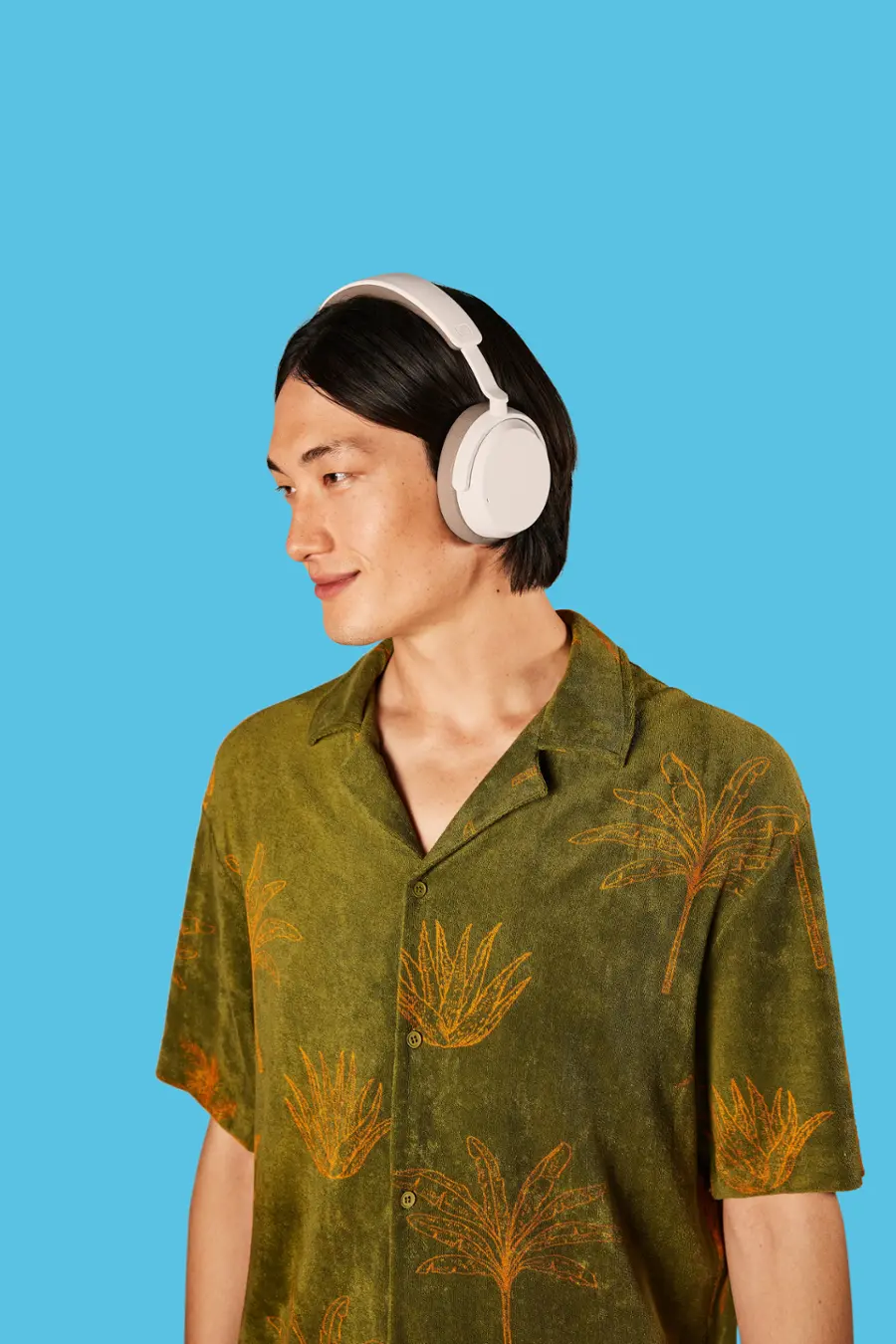 Alt View 16. Sennheiser - ACCENTUM Wireless Bluetooth Around-the-ear Headphones – Hybrid Noise Cancelling (ANC), All-Day Comfort - Black.