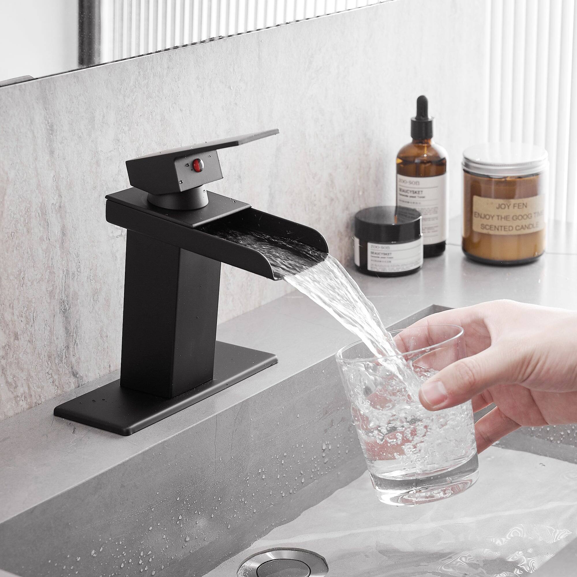 JOY FEN  
ENJOY THE GOOD THINGS  
SCENTED CANDLE