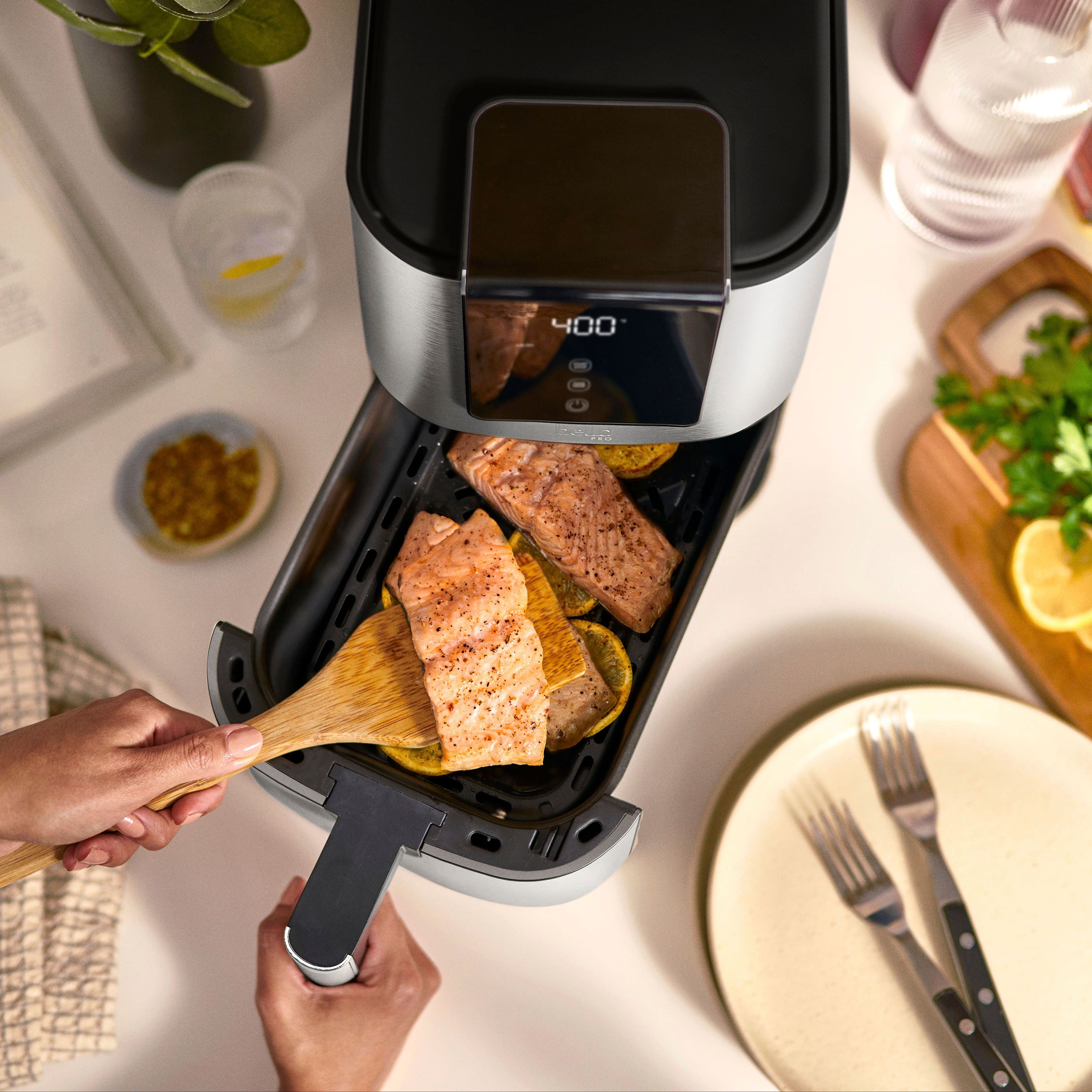 Left. bella PRO - 4-qt. Touchscreen Slim Air Fryer - Stainless Steel.
