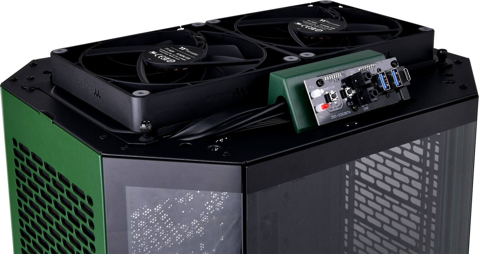 The text on the image reads: "JN 77 CES FA AONRD n AN0U 7 ANRAS F ES - es thermaltake L, MC 3 2010 P.L 8583154 54 K R.S EAR H.L 300-030387H".