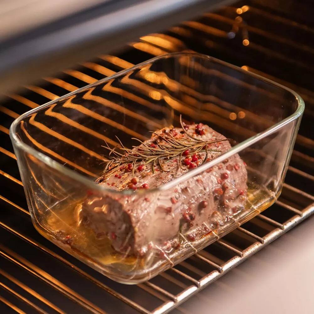 Angle. OU - OU Glass Food Storage Container Set 8pc (set of 4) Leak Proof Lid with Microwave Valve, Stackable.