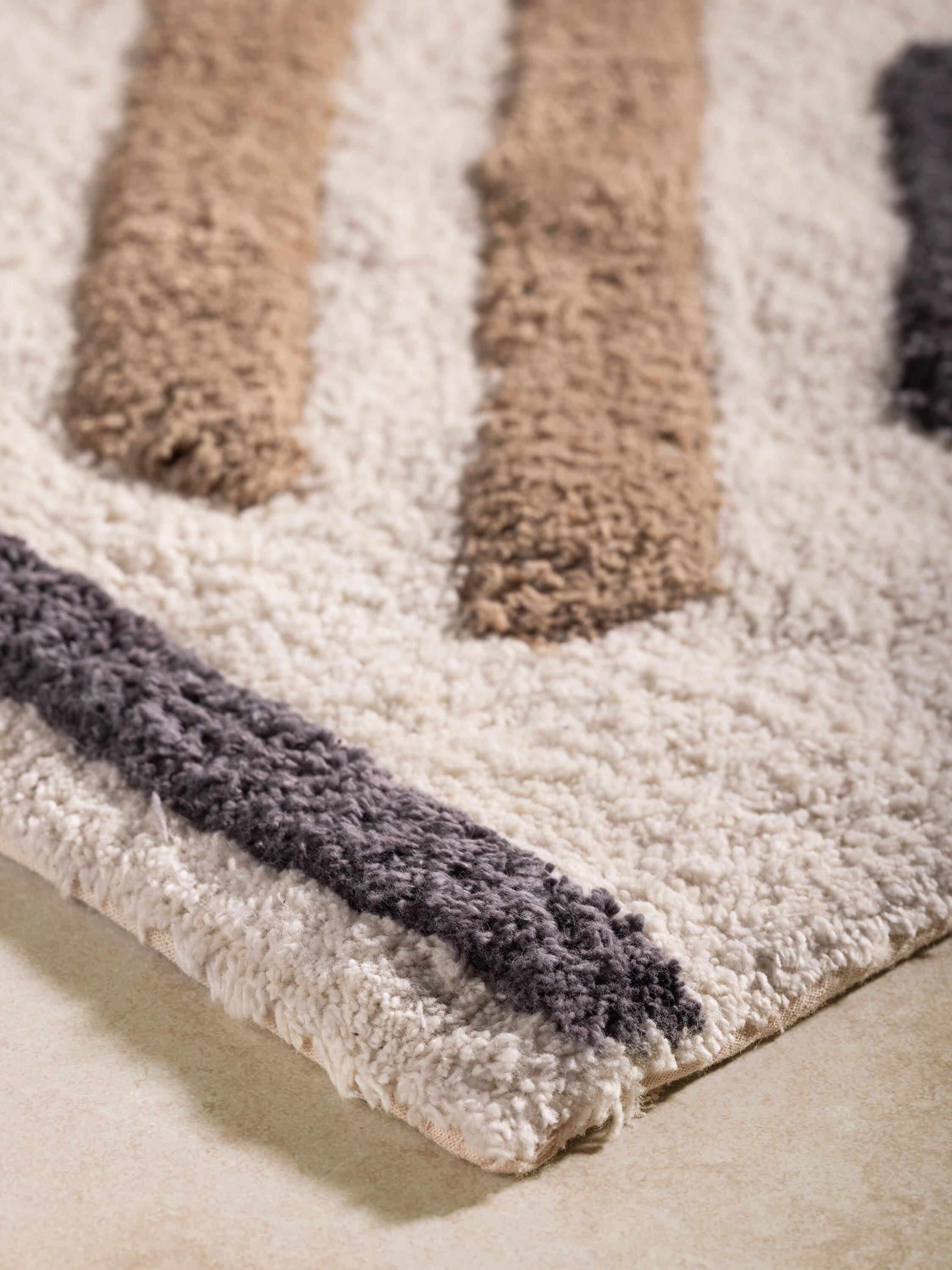 Back. GAURI KOHLI - Sitara Bath Mat - Multicolored.