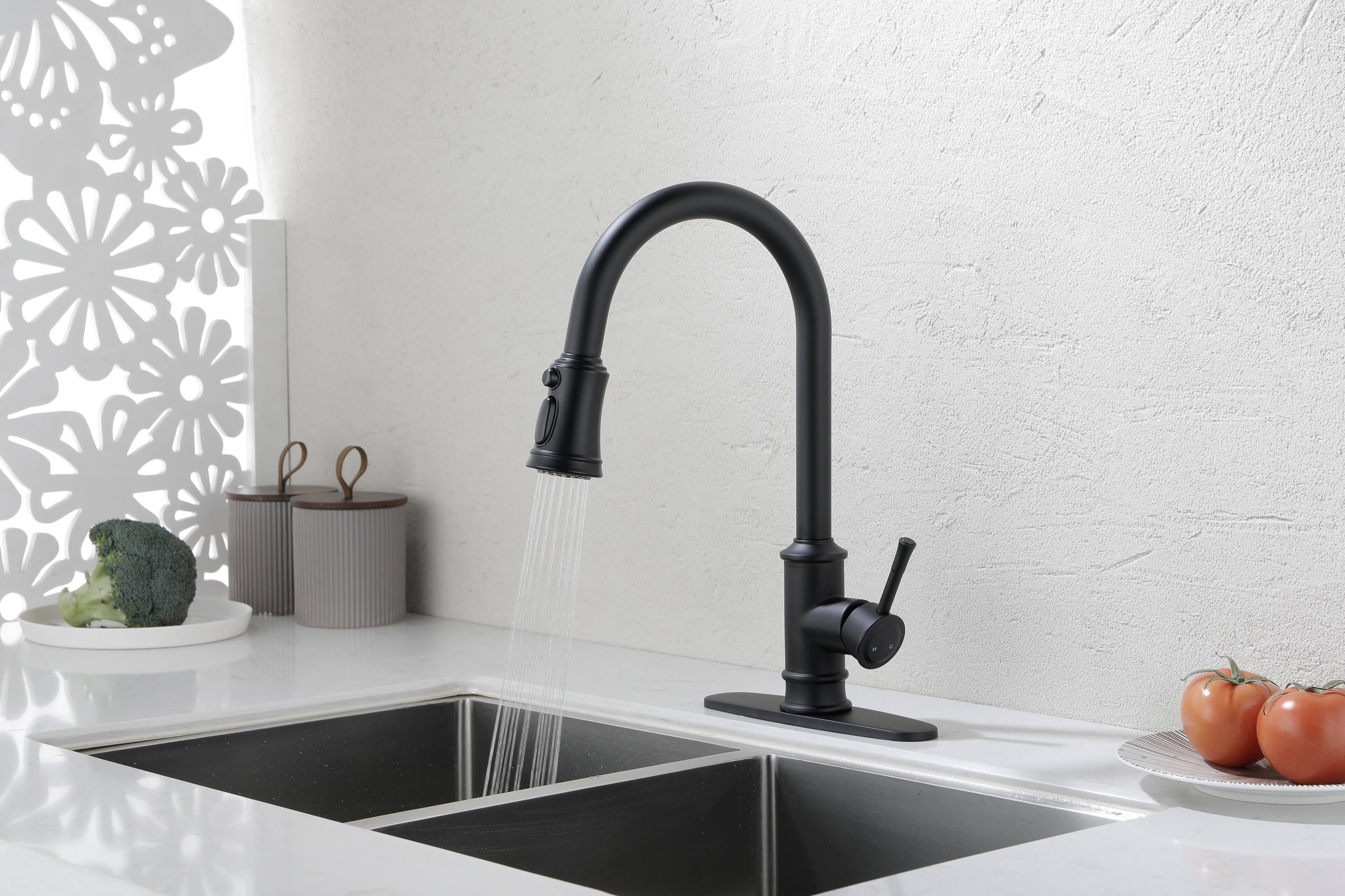 Alt View 1. Siljoy - Kitchen Faucet with Pull Out Spraye - Matte Black.