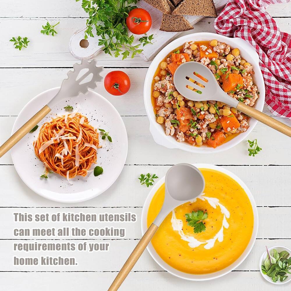 This set of kitchen utensils can meet all the cooking requirements of your home kitchen.