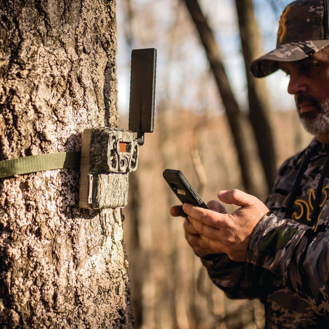 Angle. Browning - Browning Trail Camera-Defender Wireless Vision Pro HD.