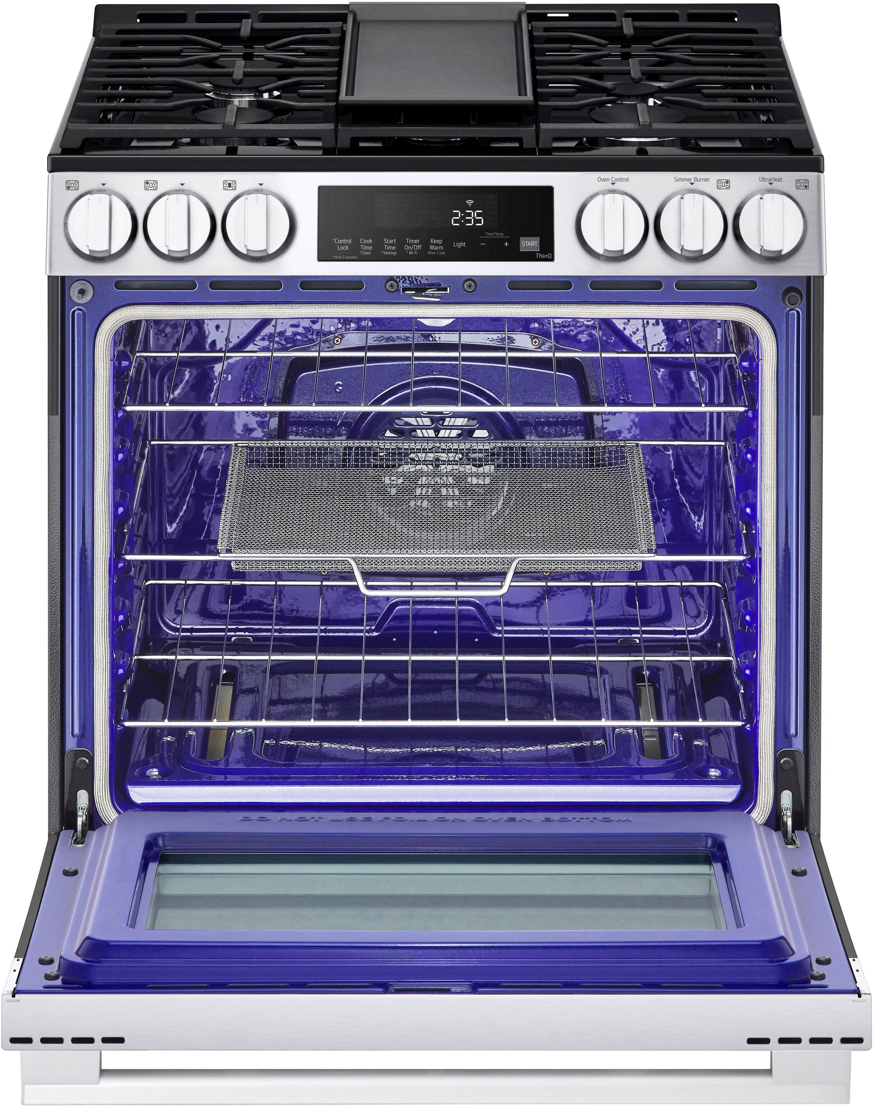 The text on the image reads: "1 a 1 - numer O rgtea USSOVEE 2:35 Cartr LAS Core To - stan Lme Kp Se Un - - : Le LIAR Thun". This text is not in English and is not related to the image of the oven.