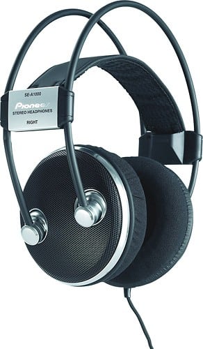 Angle Standard. Pioneer - Over-the-Ear Headphones.