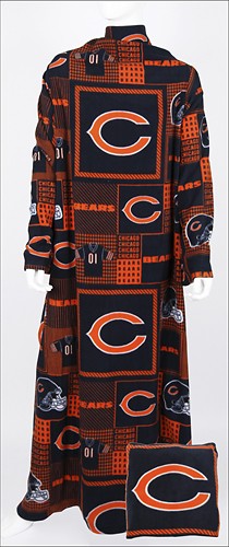 Best Buy: Fabrique Innovations Chicago Bears Pillow Snuggie CHI290S