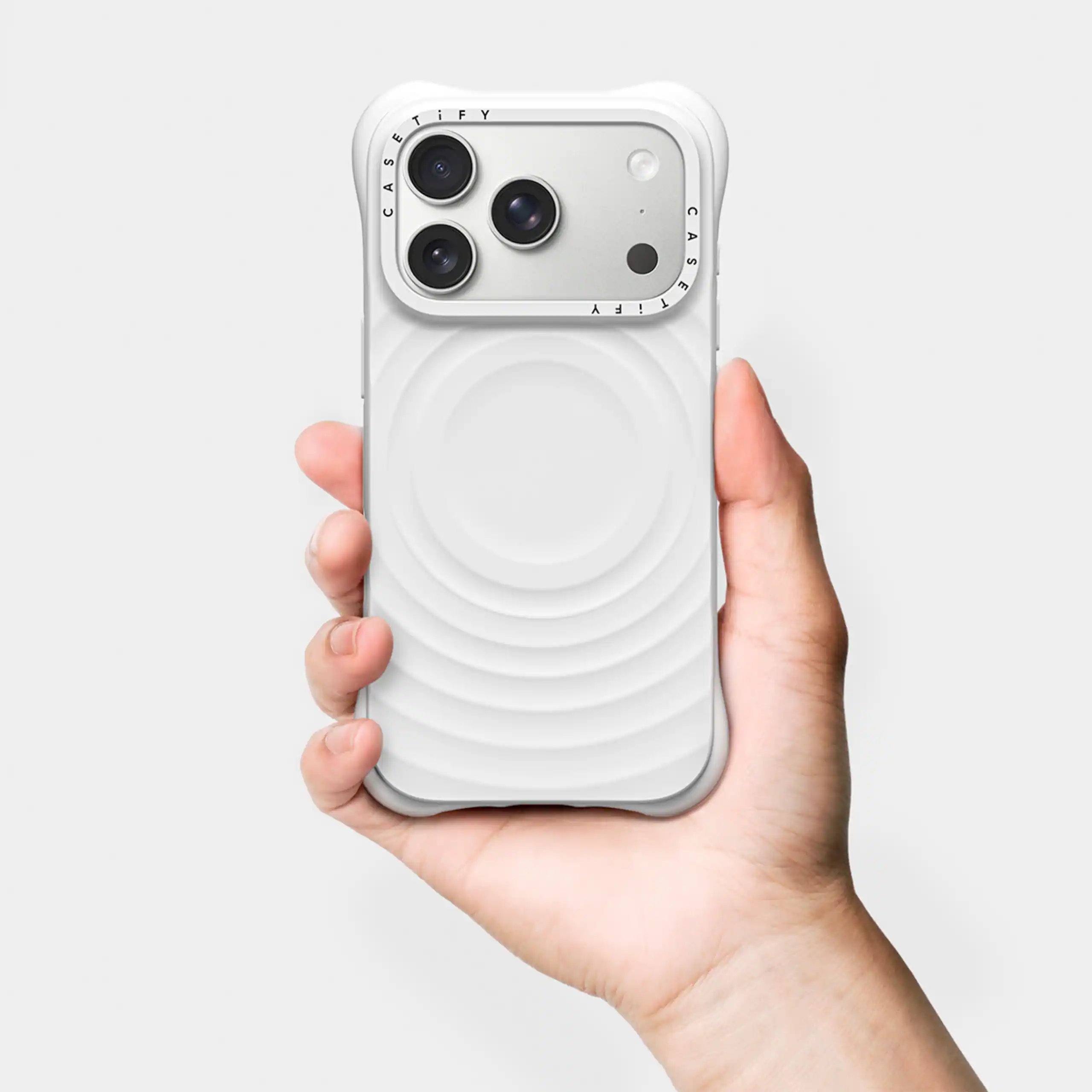 Back. CASETiFY - Ripple Case MagSafe Compatible for Apple iPhone 18 Pro Max and 17 Pro Max Devices - White.