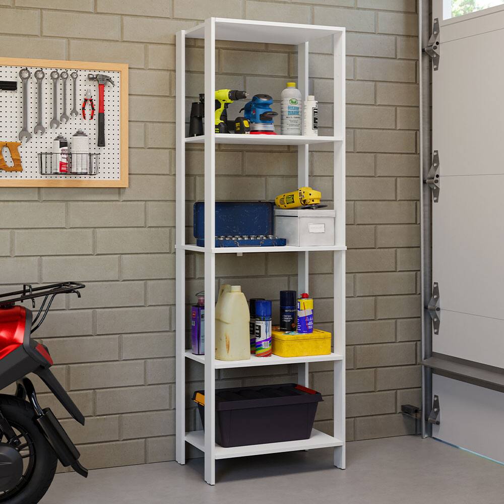 The text on the image appears to be a jumbled sequence of letters. Here is the corrected and grouped text:

- "HA BART TEE E"

This doesn't form coherent words or phrases. It might be a random sequence or part of a larger text that is not fully visible.