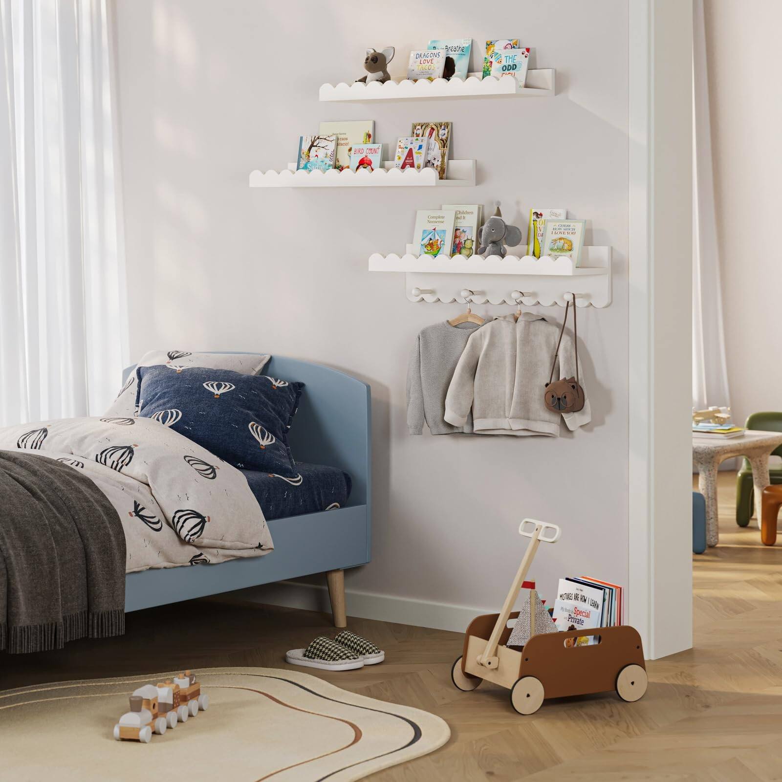 DEACONS LOWE 4 THE 000 FC T - - Ns i RA E 4 e I Special Posate

The text appears to be a mix of letters and numbers, possibly from a sign or label. Here is a corrected and grouped version:

DEACONS LOWE  
4 THE 000 FC  
T - - Ns  
i RA E 4 e I  
Special Posate