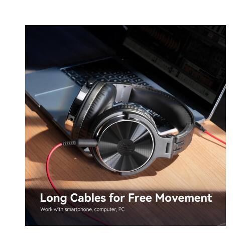 Long Cables for Free Movement  
Work with smartphone, computer, PC
