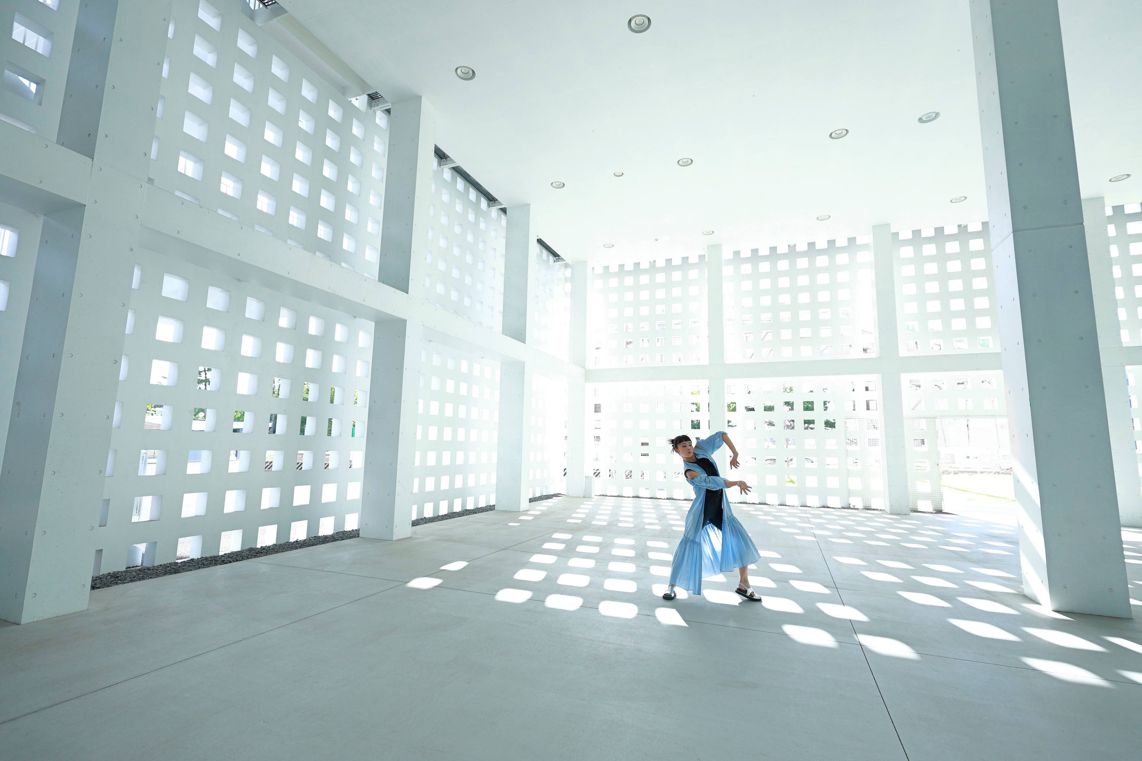 Alt View 15. Canon - RF16-28mm F2.8 IS STM Wide-Angle Zoom Lens for EOS R-Series Cameras - Black.