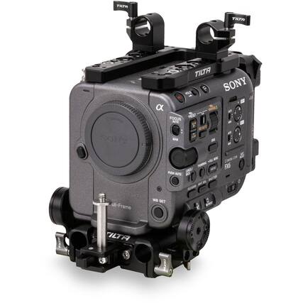 TILTA TILTA! SOOA TILTA SONY HOLD VARIABLE I FOCUS PRESET E-mount AUTO I NO A SONY MAN RS - RE - Lie ES ~ Cinema THSRAL FX6 CANCEL MENU PUSH AUTO BACK SHUTTER o W A BOGAN I full-Frame WB SET PRE TH ILTA TIT