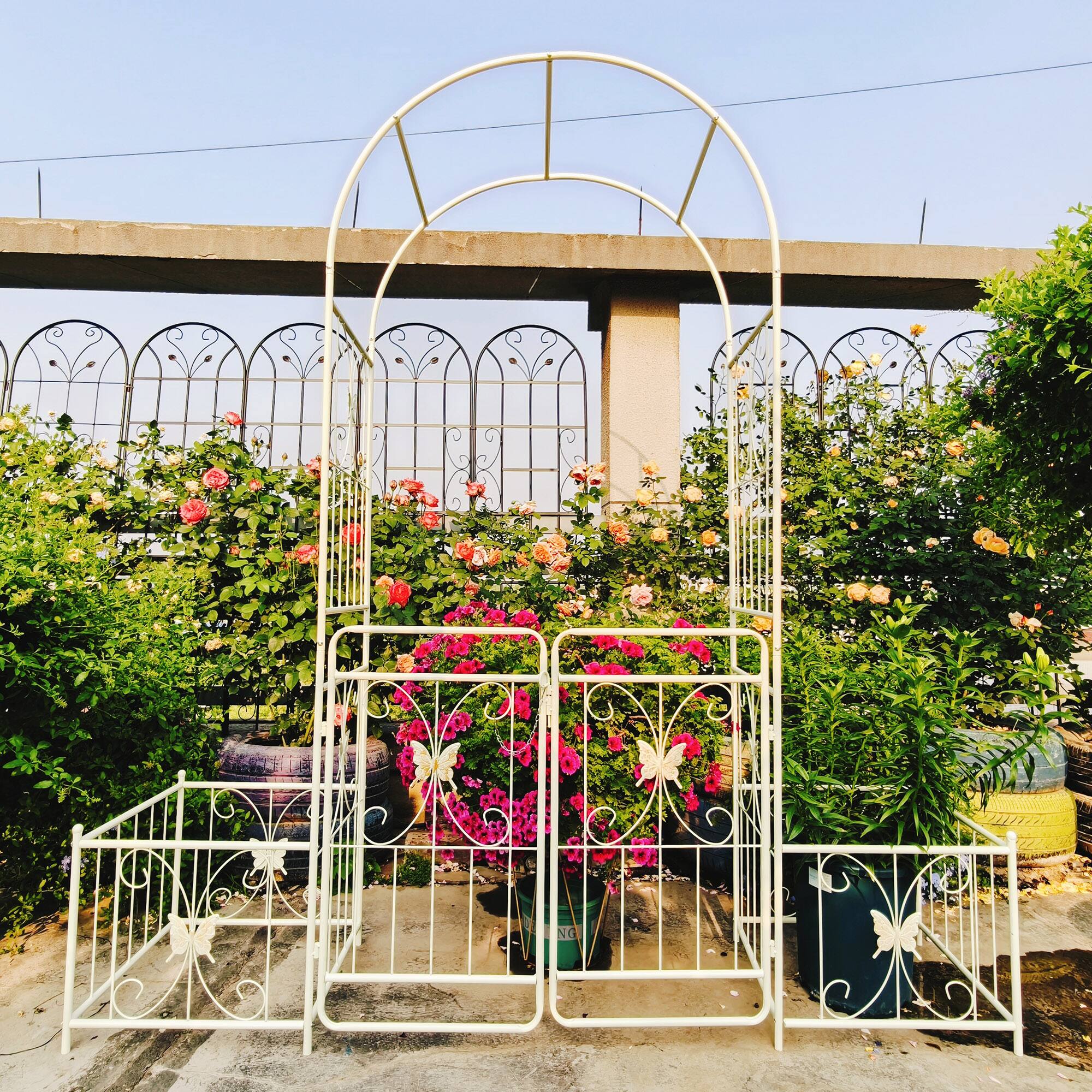Loheer - 6.63 ft W x 7.22 ft H Metal Garden Arch with Gate Rose Trellis for Outdoor Garden - Creamy White price history on PriceWatchPro
