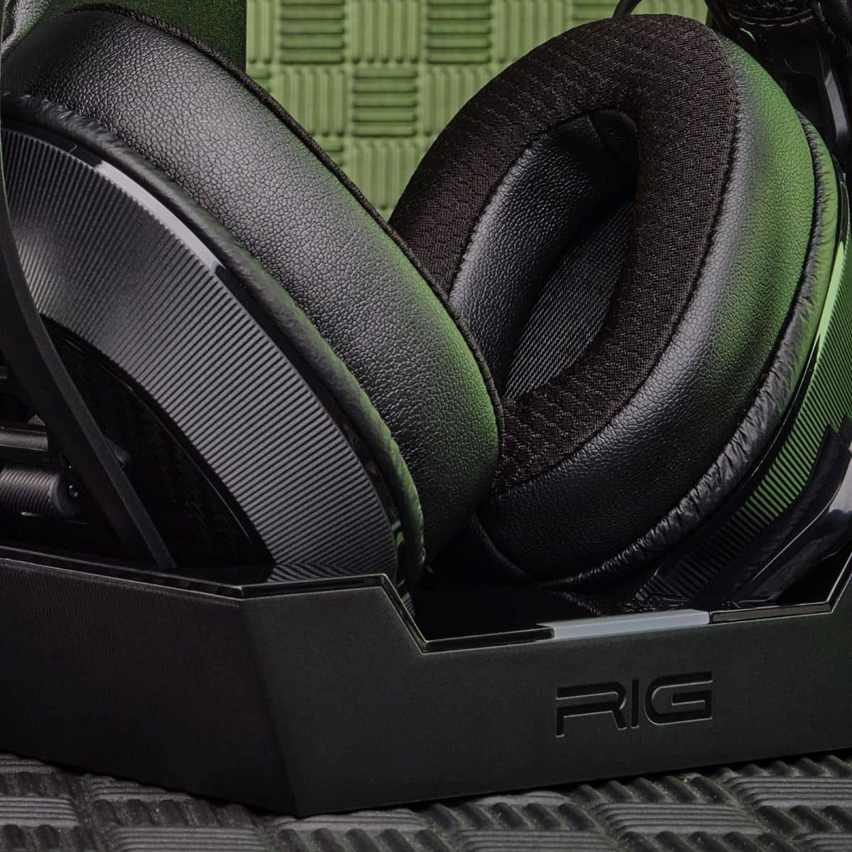 Alt View 14. RIG - 800 Pro HX Wireless Gaming Headset for Xbox - black.