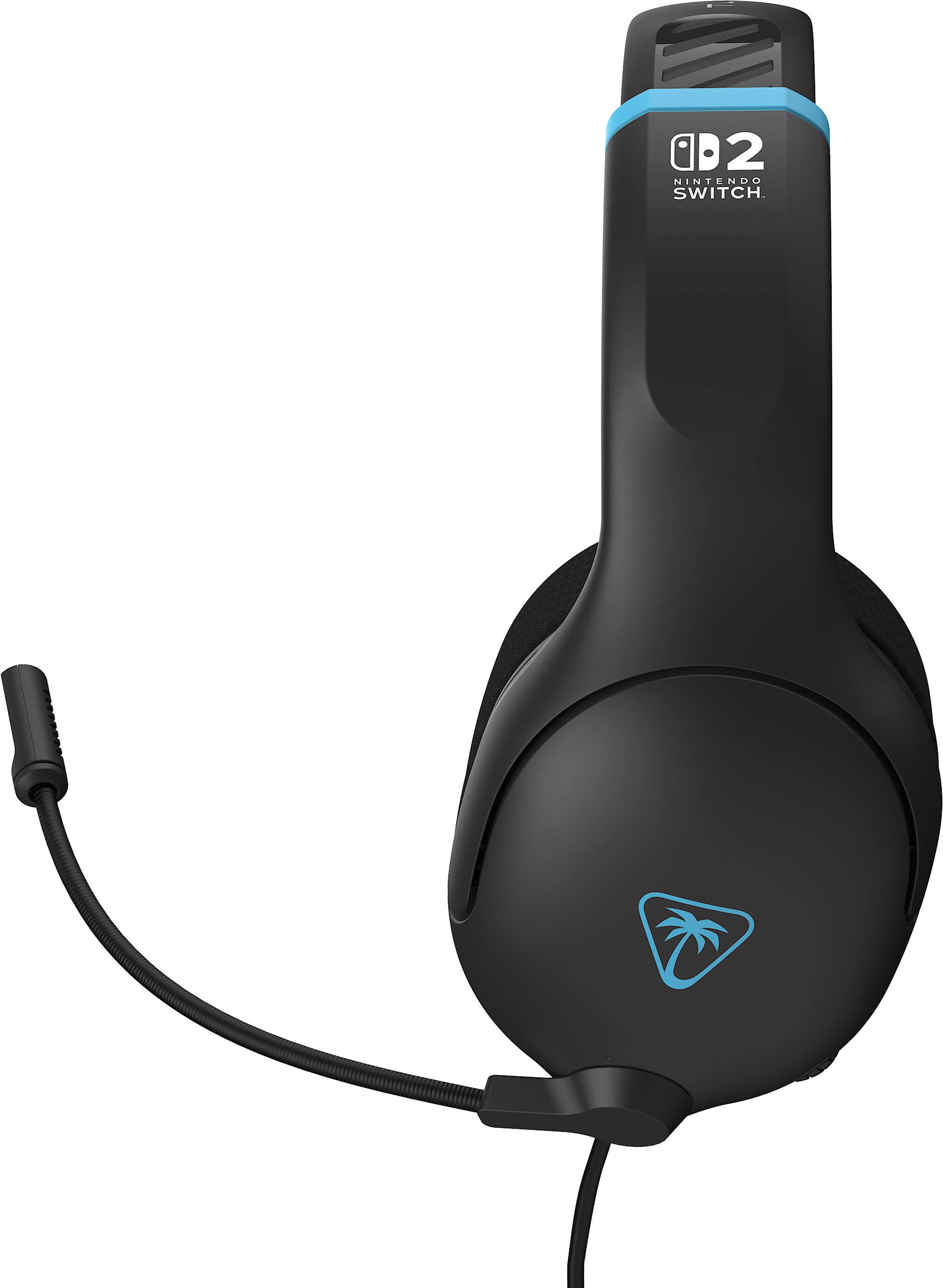 A 2 Nintendo Switch.