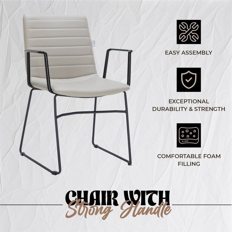 EASY ASSEMBLY  
EXCEPTIONAL DURABILITY & STRENGTH  
COMFORTABLE FOAM FILLING  

CHAIR WITH  
Strong Handle