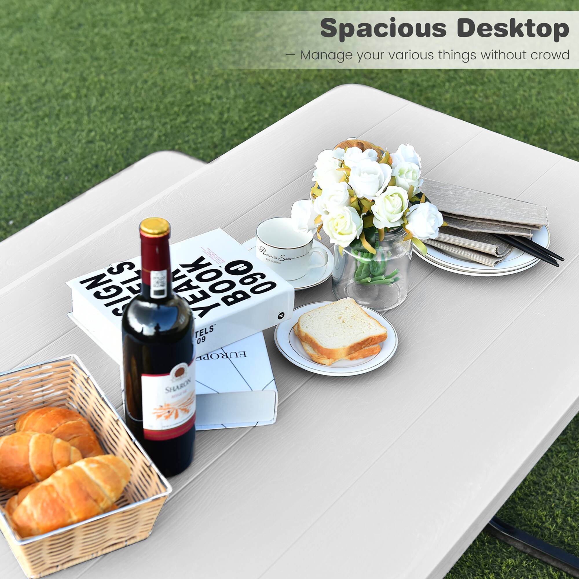 Spacious Desktop  
— Manage your various things without crowd  

SIGNALS YEAR BOOK 060 TELS 09 EUROPP SHARON