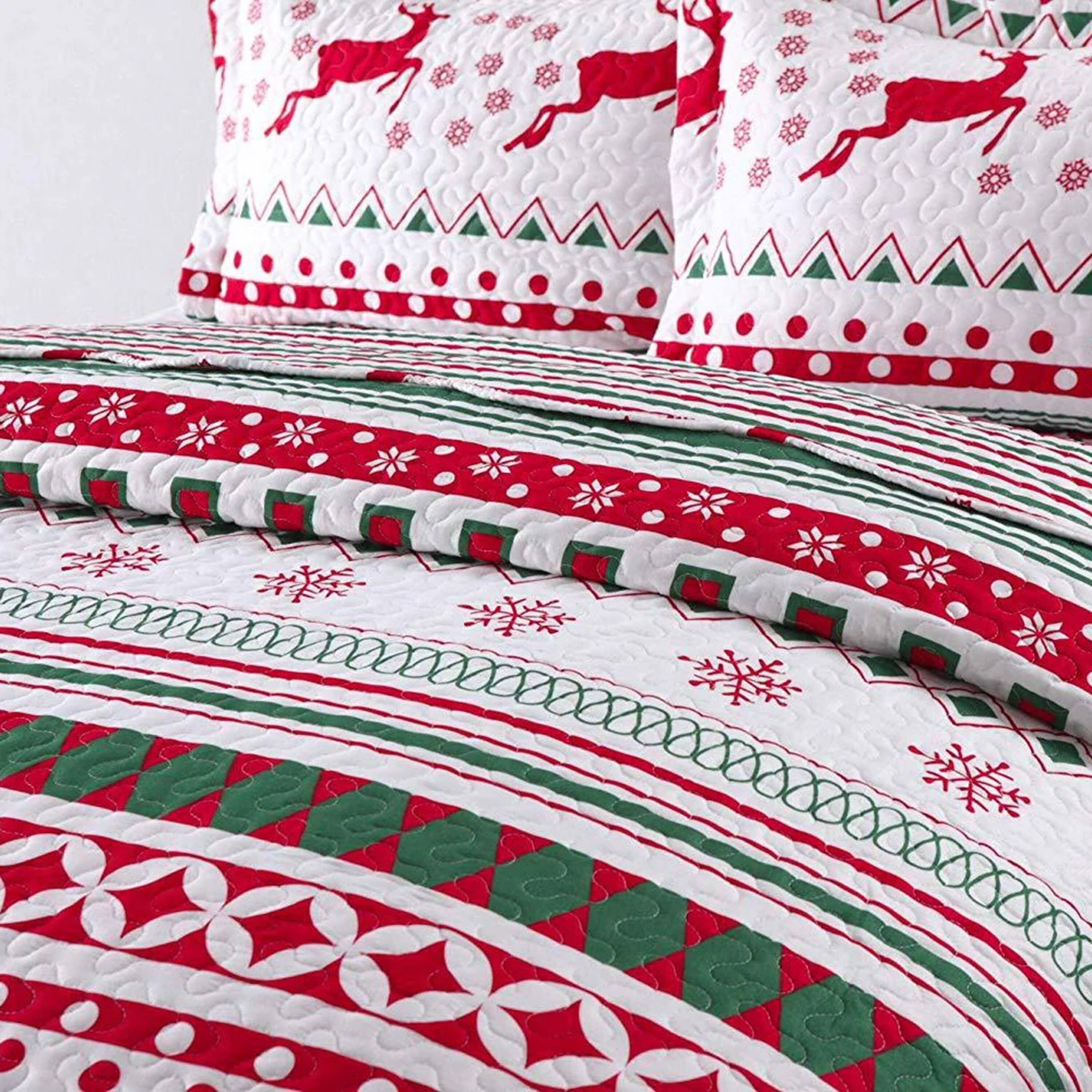 Angle. MarCielo - Marcielo Christmas Snowflake Quilt Bedspread Set - Red.