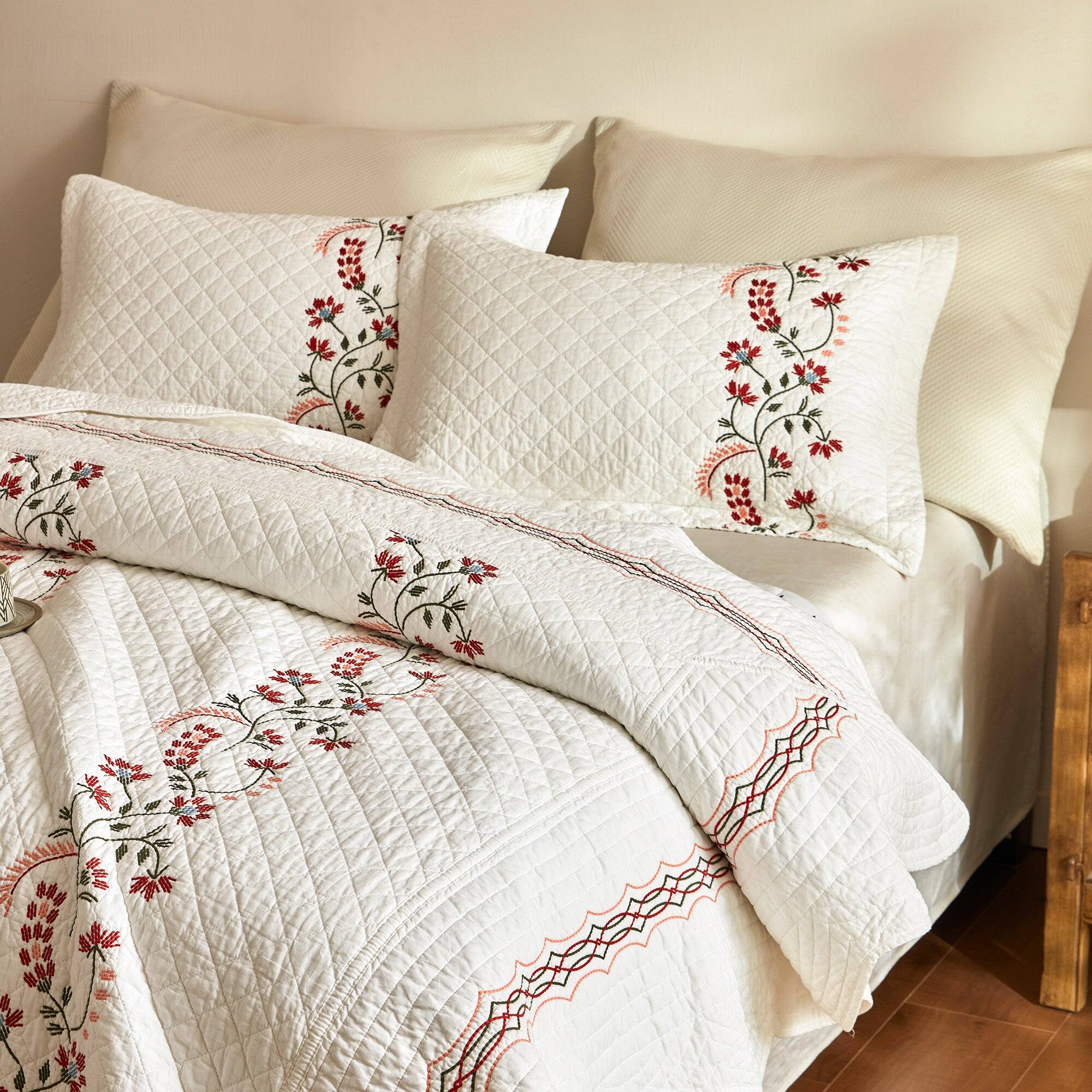 Left. MarCielo - Marcielo 3 Pieces Cotton European Folk Embroidered Quilt Bedspread Set Modern Farmhouse Style - White.