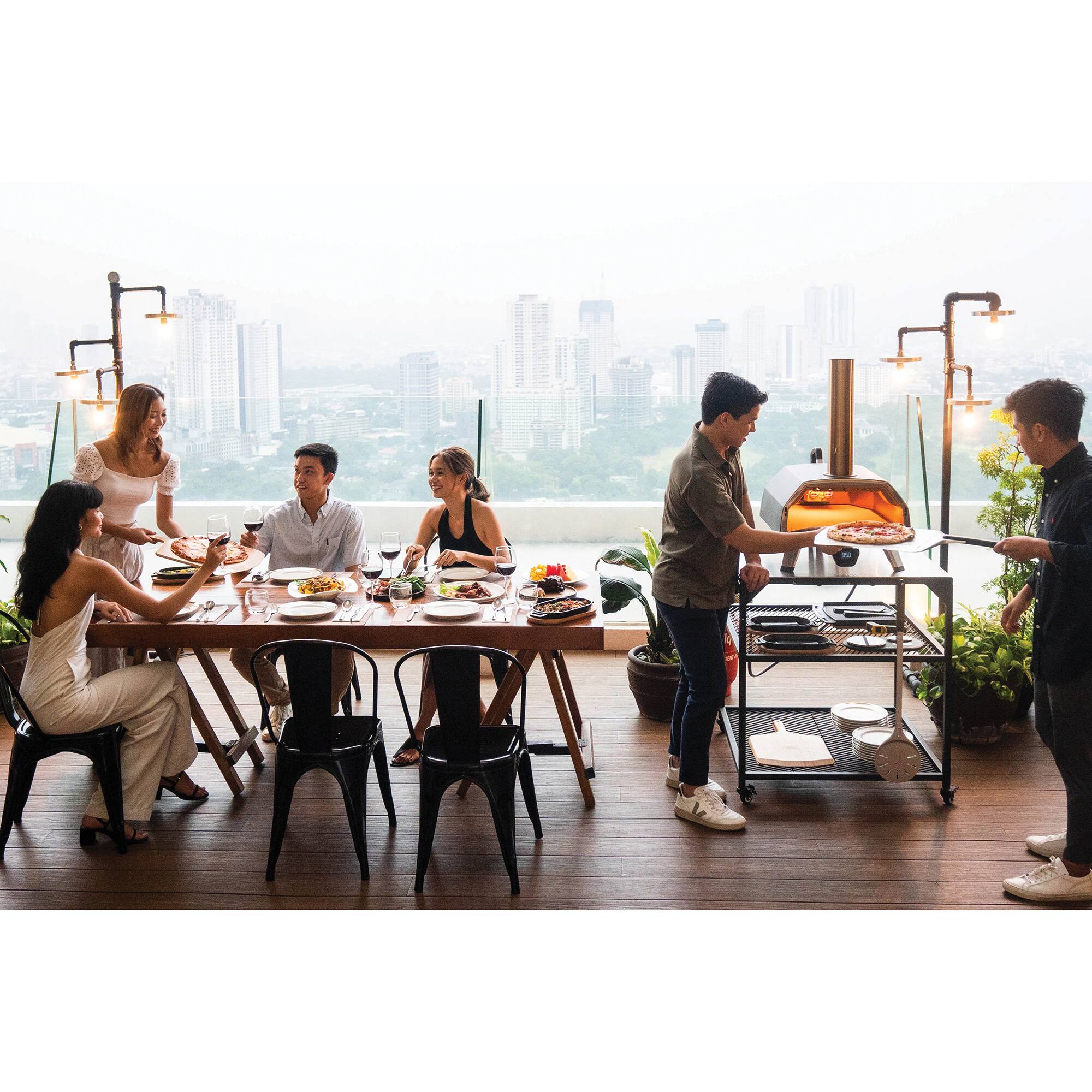 Alt View 36. Ooni - Karu 16 Multi-Fuel Pizza Oven - Black.