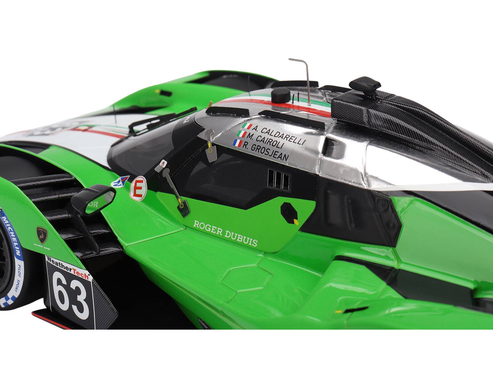 N MICHELIN PILOT WeatherTech Tech SPORT 63 E  
A. CALDARELLI  
M. CAIROLI  
R. GROSJEAN  
ROGER DUBUIS