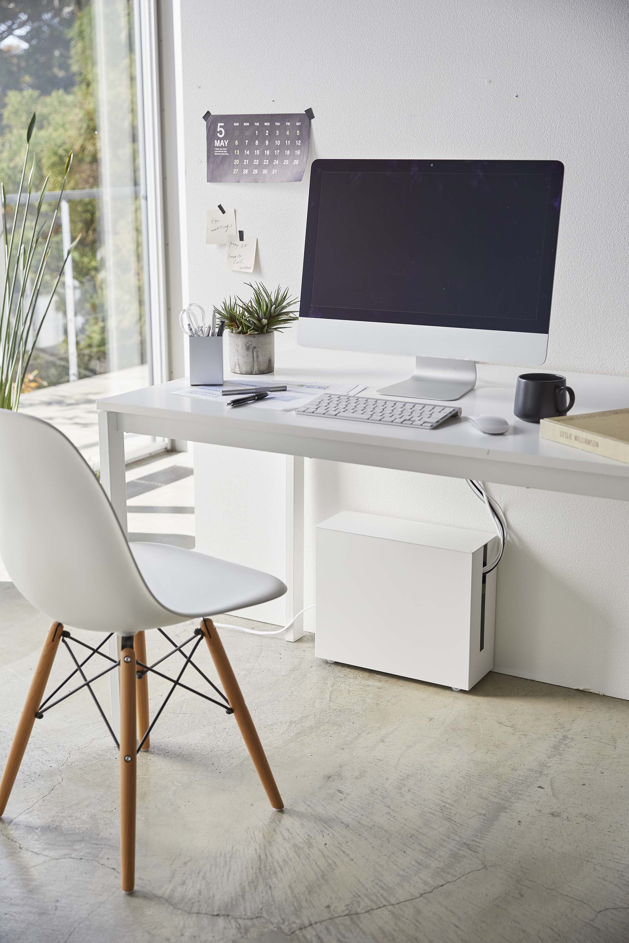 5 MAY 2019

1 2 3 4 5
6 7 8 9 10 11 12
13 14 15 16 17 18 19
20 21 22 23 24 25 26
27 28 29 30 31

JULIE WILLIAMSON

URSUE NOLLAMSON