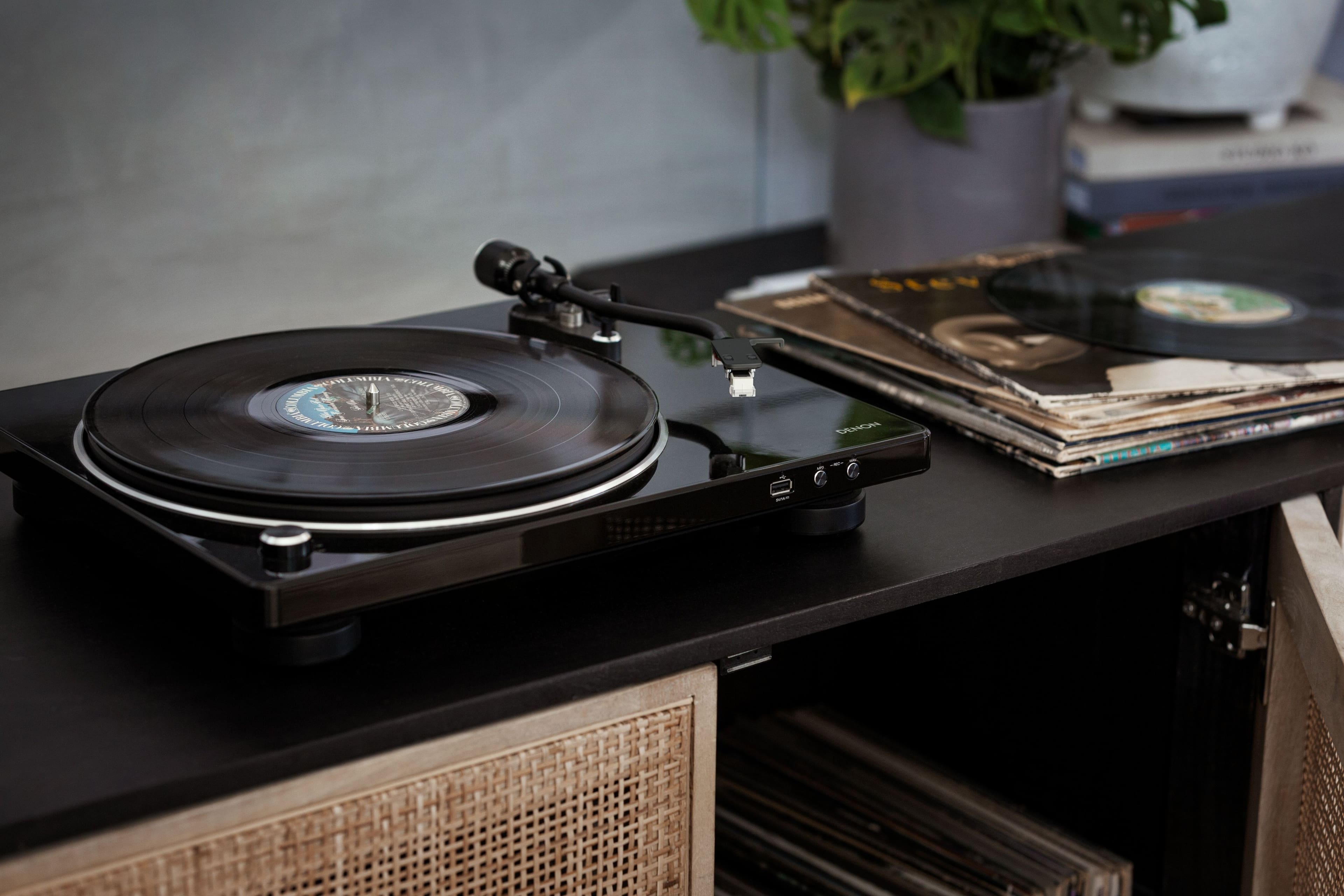 Alt View 18. Denon - DP-450USB Semi-Automatic Analog Turntable w Speed Auto Sensor, Supports 33 1/3, 45, 78 RPM (Vintage) Speeds - Black.