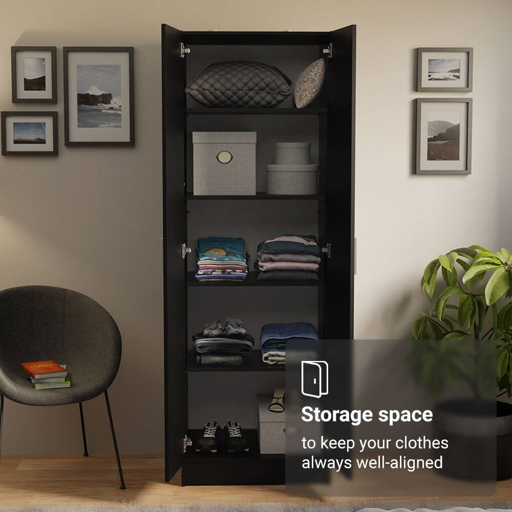 Storage space  
to keep your clothes always well-aligned