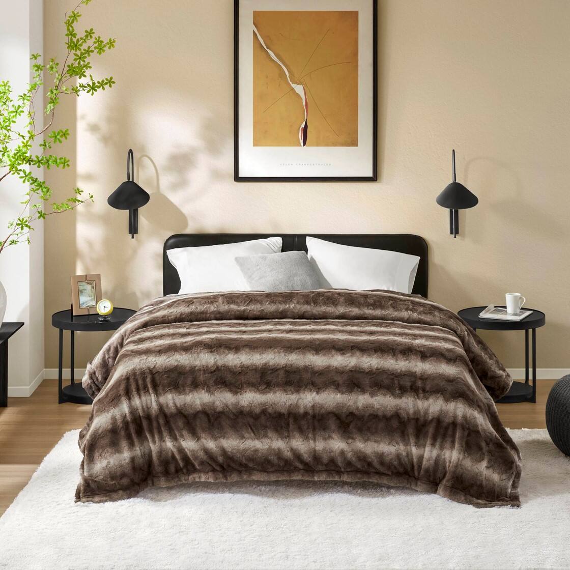 Alt View 5. Gracie Mills - Alaina Faux Fur Throw - Brown.