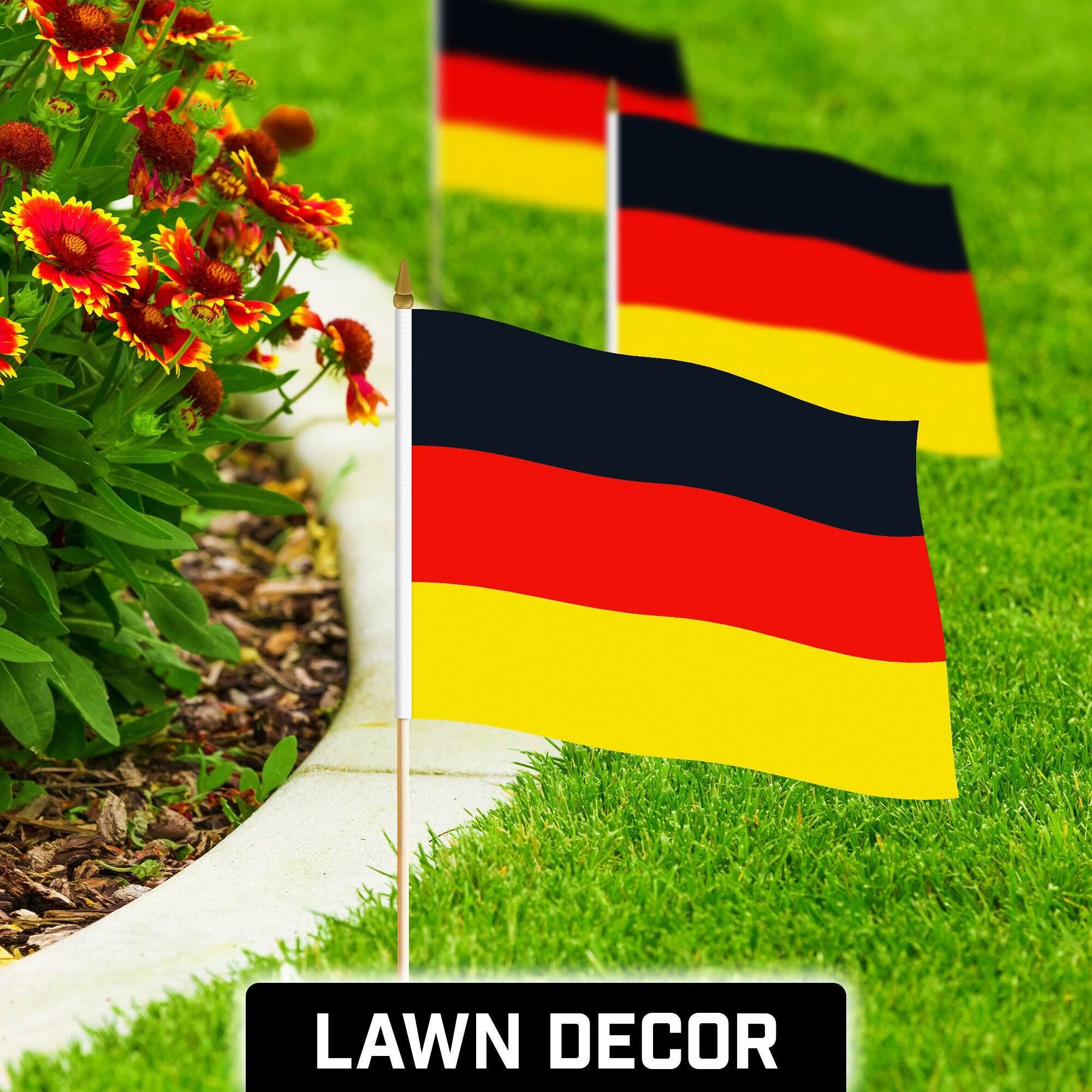 LAWN DECOR