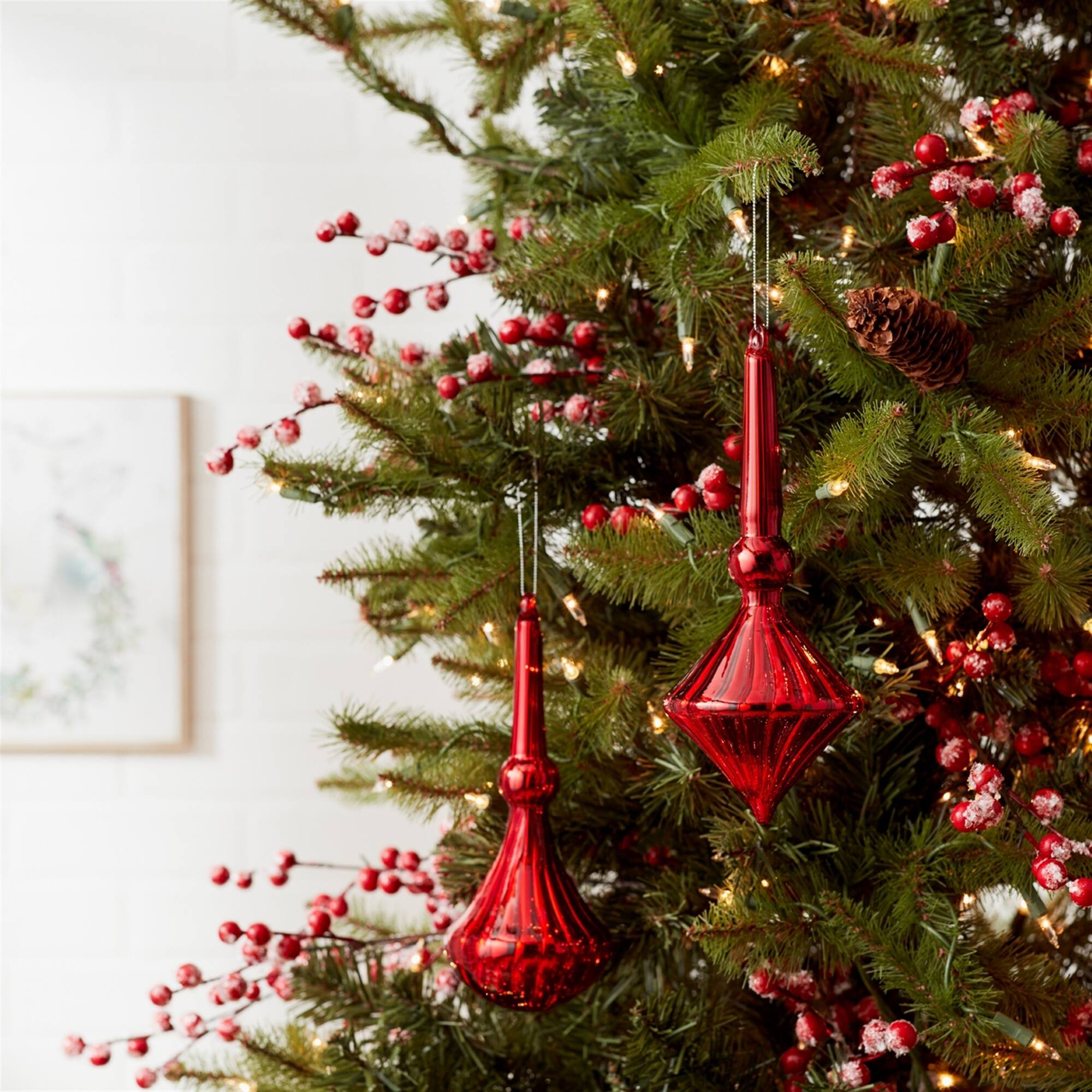 Angle. BreeBe - Modern Red Finial Drop Ornament (Set of 6) - Red.