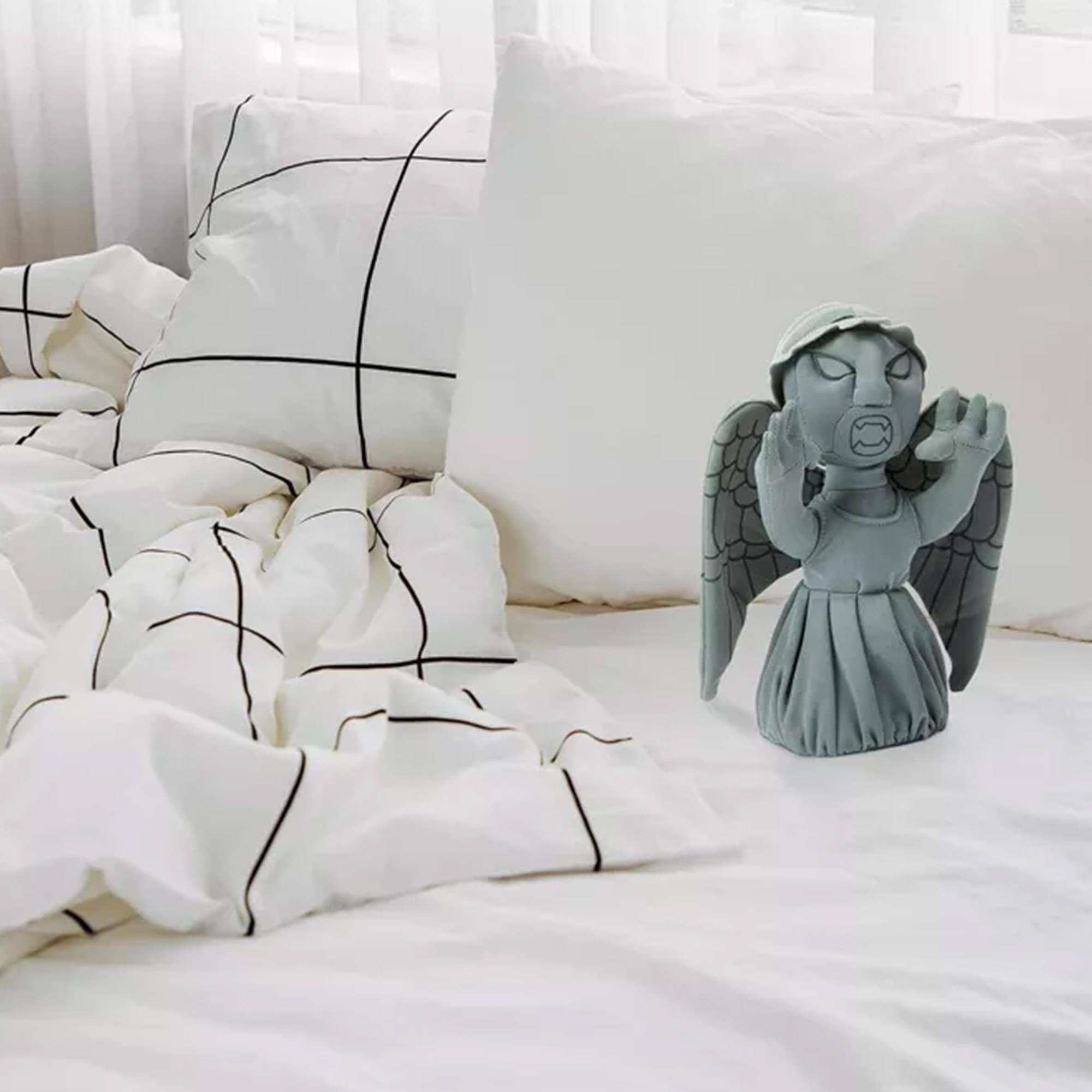 Alt View 3. Seven20 - Doctor Who 9" Weeping Angel Plush With Sound - Talking Soft Toy - Grey.