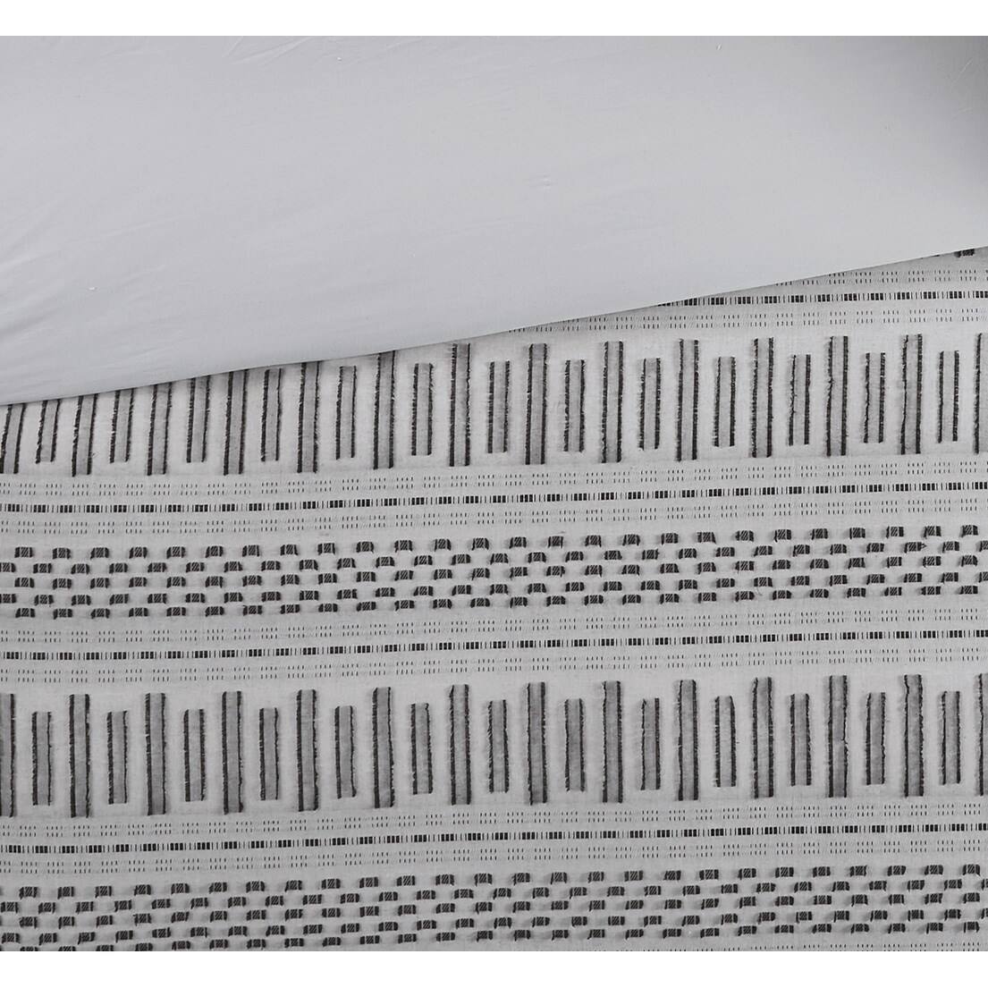 Alt View 5. Gracie Mills - Gracie Mills Donny Geometric Cotton Jacquard Comforter Mini Set - Grey/Black.