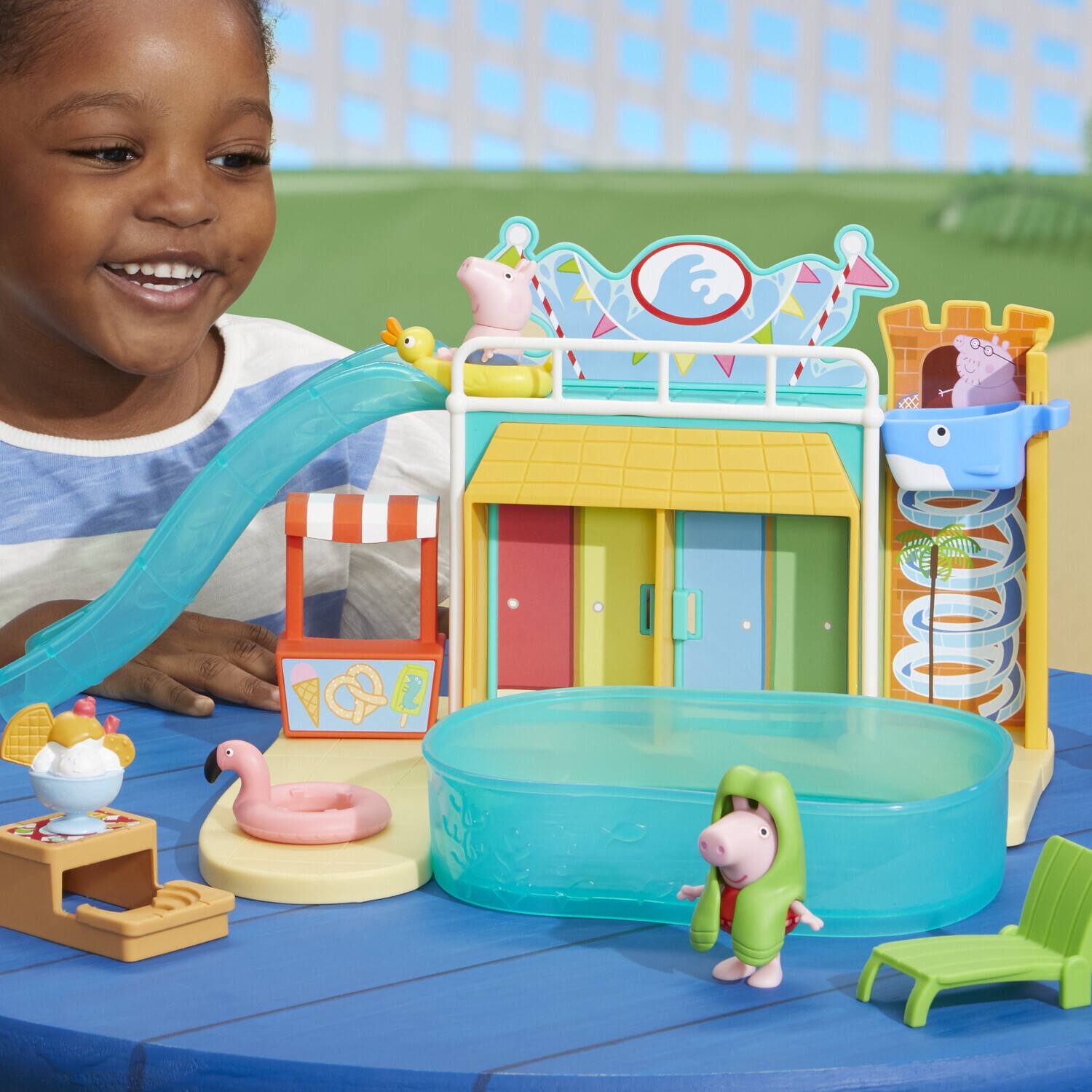Alt View 2. Hasbro - Hasbro Collectibles - Peppa Pig - Peppa's Waterpark Playset - Multicolor.
