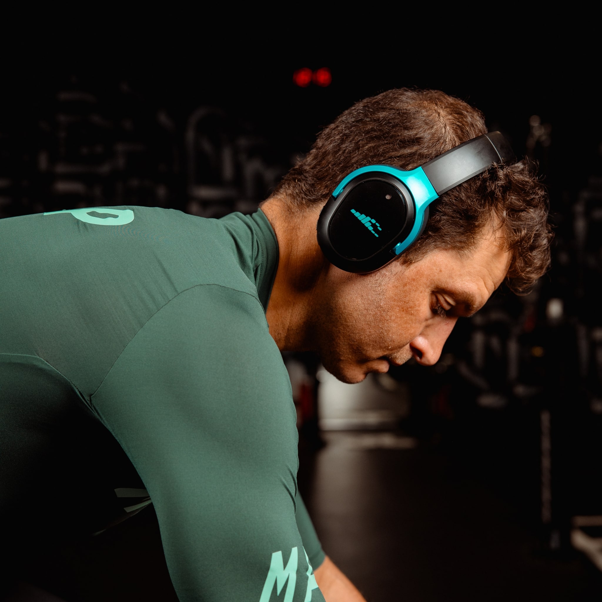 Left. H2O Audio - RIPT Ultra Over-The-Ear Sport Headphones with Active Noise Cancellation - Black.
