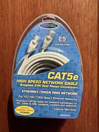 DYNEX 25' (7.6 meter) RJ45 Male to Male SPACE 0-ALIORS 129760 3I0S VERIFIE CAT5e HIGH SPEED NETWORK Snagless CABLE 24K Gold Plated Connectors ETHERNET/TOKEN RING NETWORK For 10/100/1000 Base-T Ethernet Networks Premium CAT5e cable for PC, cable network connection to & DSL modems, routers and switches SUPPORTS FASTEST CAT5e Lifetime Warranty 350MHz TE350-25-SWT