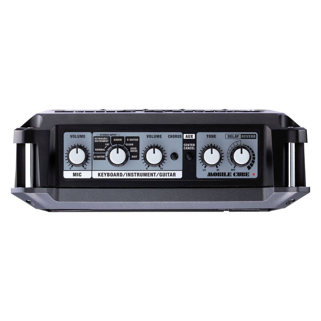 VOLUME  
STEREO INPUT  
KEYBOARD/INSTRUMENT/GUITAR  
AUDIO  
E-GUITAR  
CLEAN  
FAT  
OVERDRIVE  
VOLUME  
CHORUS  
AUX  
CENTER CANCEL  
TONE  
DELAY  
REVERB  
MIC  
MOBILE CUBE