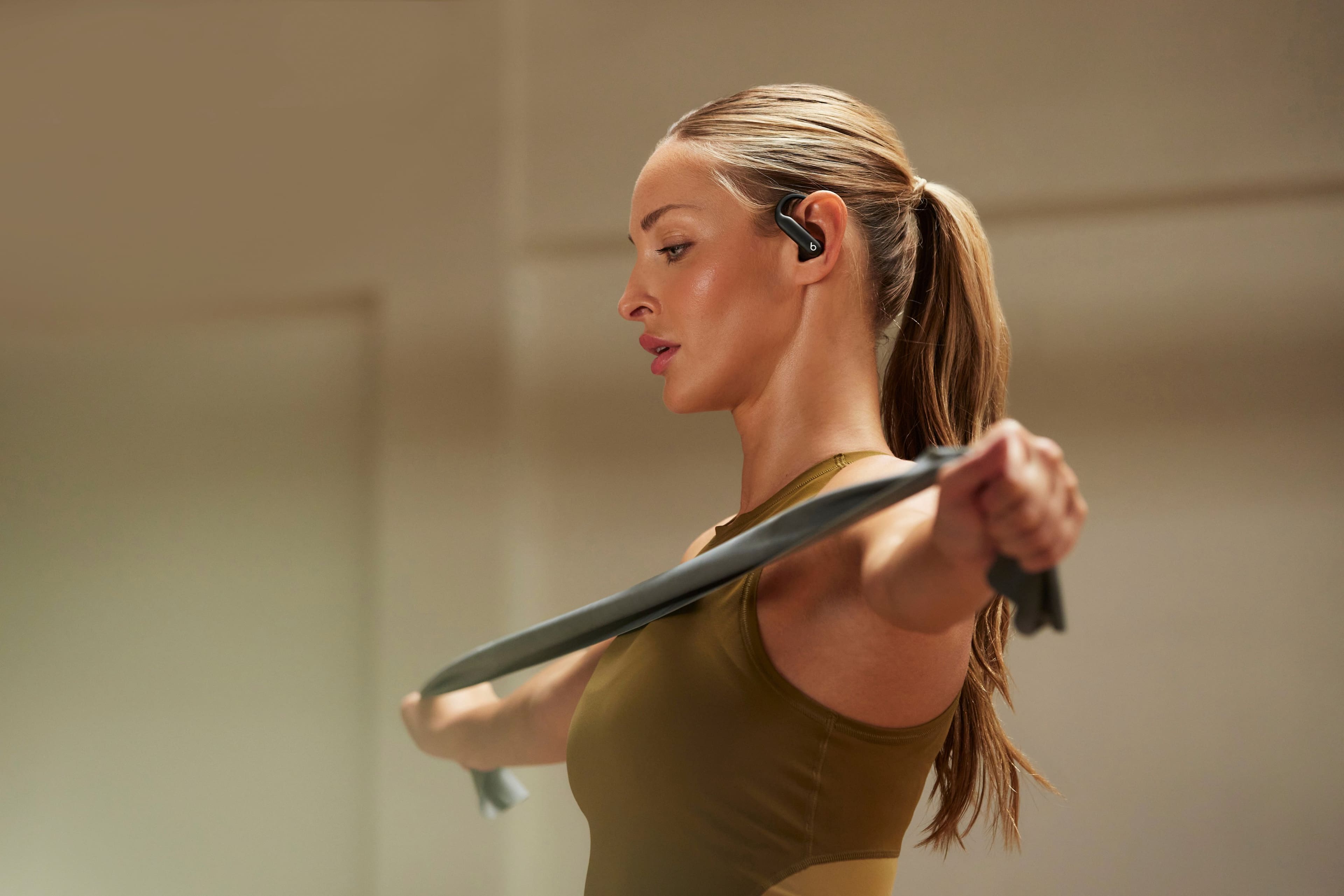 Alt View 18. Beats - Powerbeats Pro 2 True Wireless Active Noise Canceling Earbuds - Jet Black.